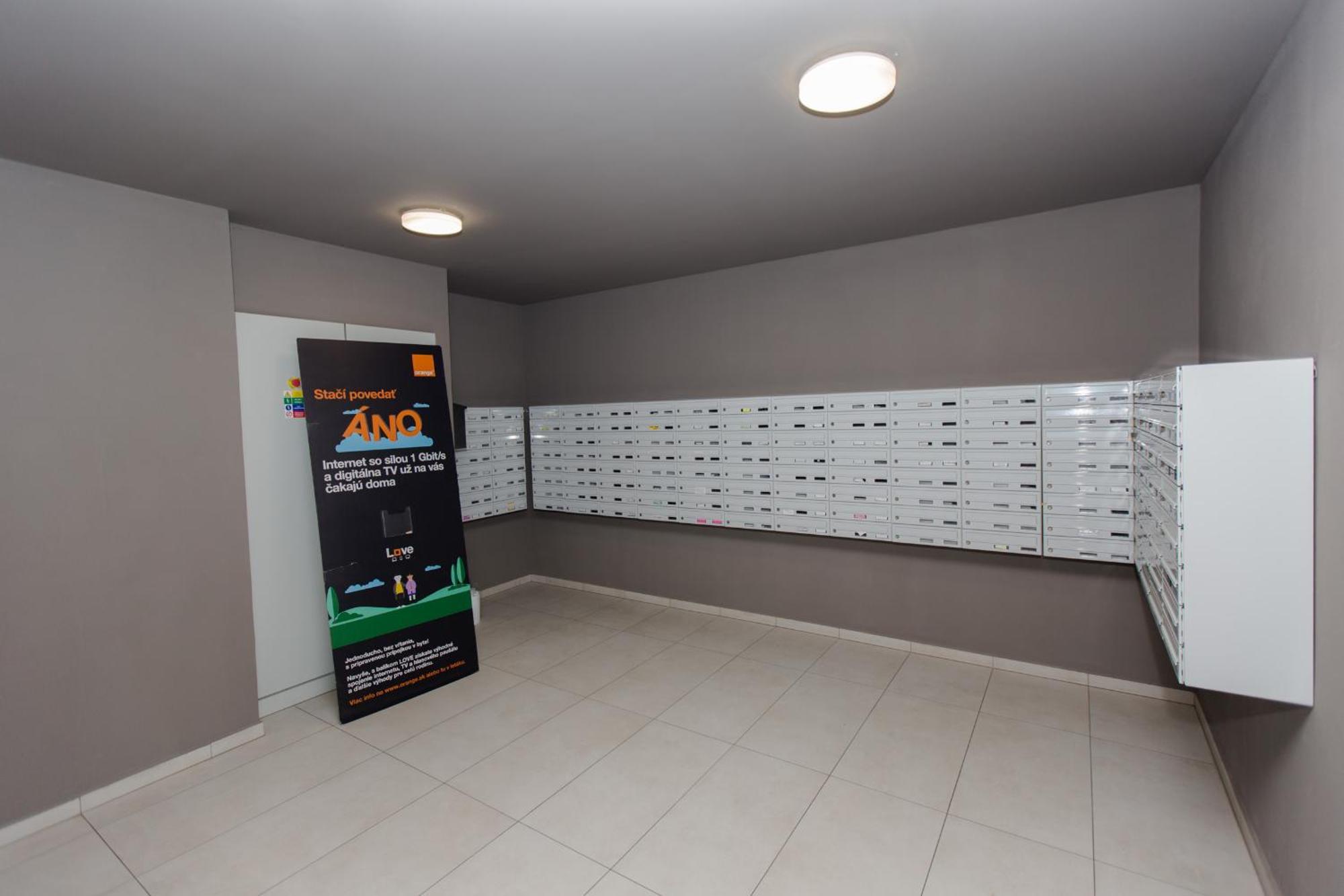 Apartment Near The Ondrej Nepela Winter Stadium Bratislava Exterior foto